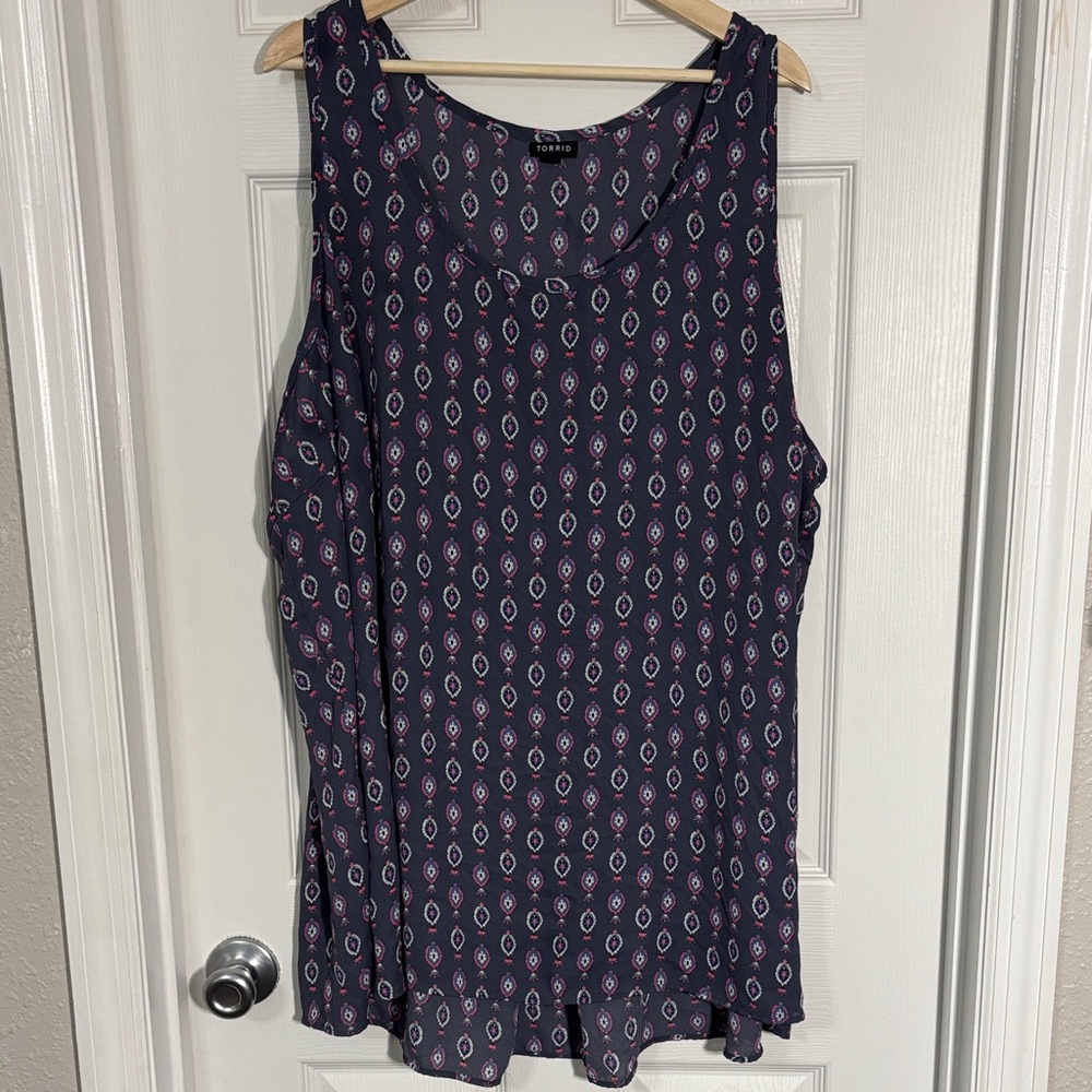 Torrid Gray Mandala Print Georgette Hi-Lo Tank Sleeveless Top Size 4